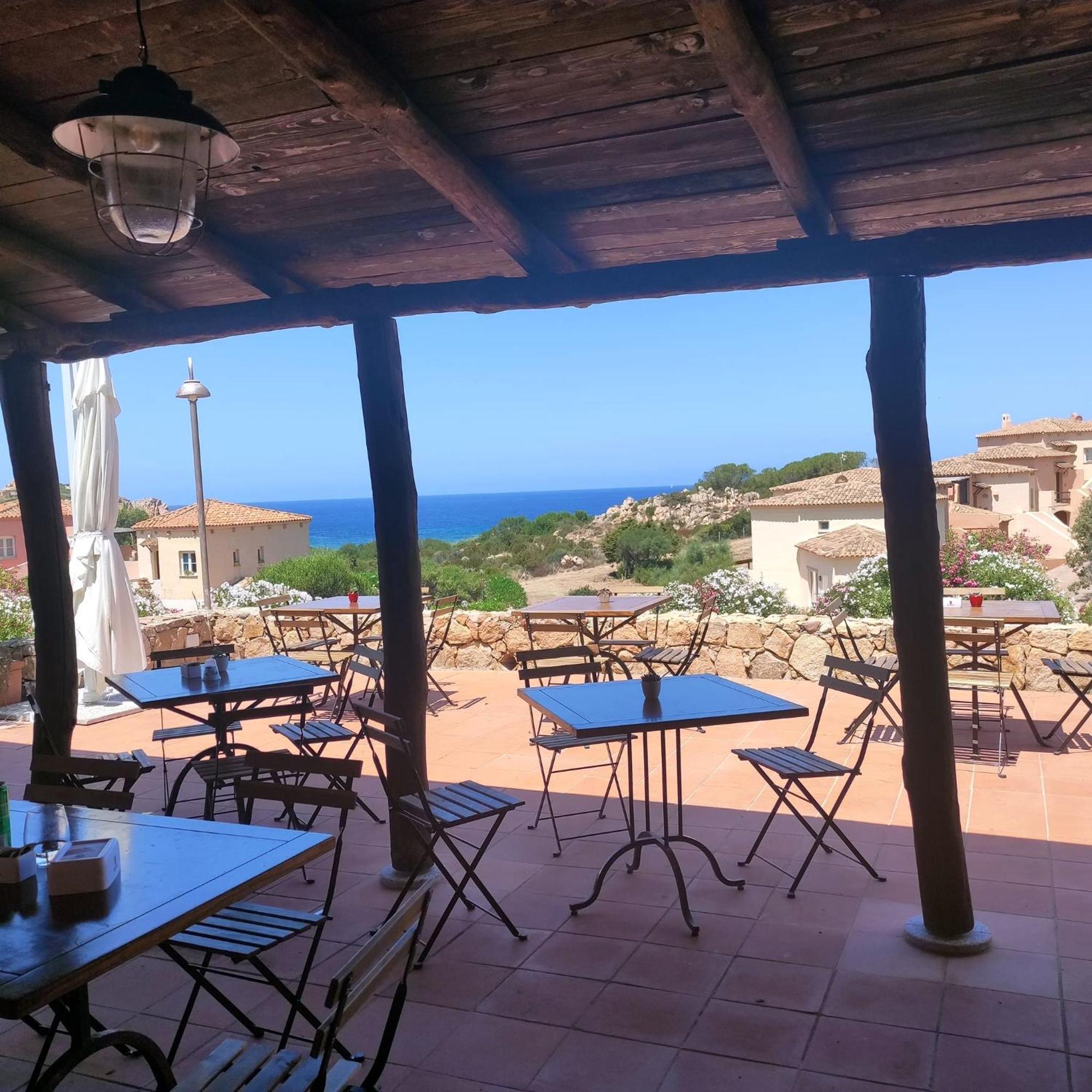Gli Oleandri Di Calarossa - 5M Walk To The Beach Изола Роса Екстериор снимка